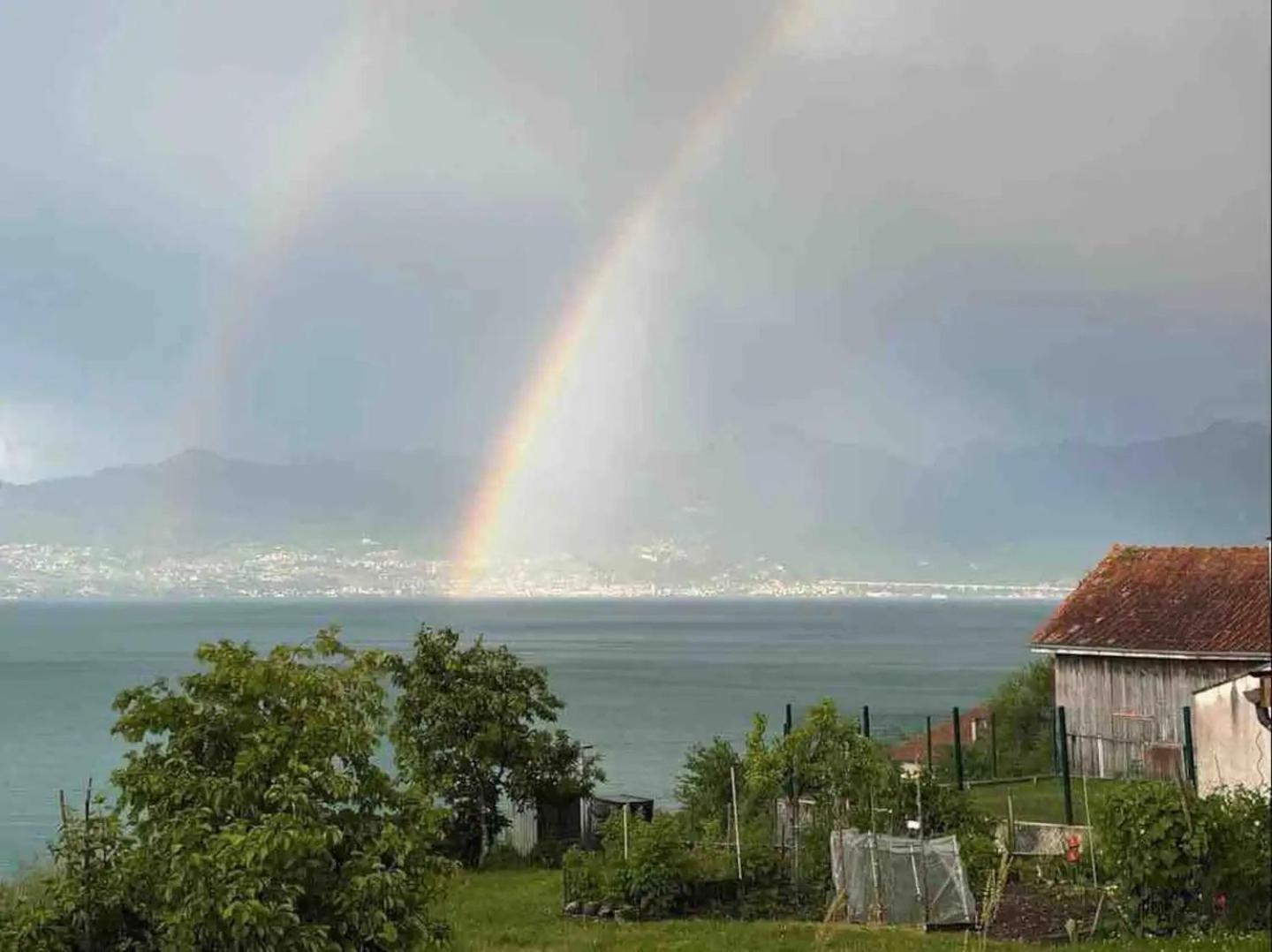 Chez Malou & Hugo Vue Lac Proche Suisse & Stations ! Saint-Gingolph Exterior foto
